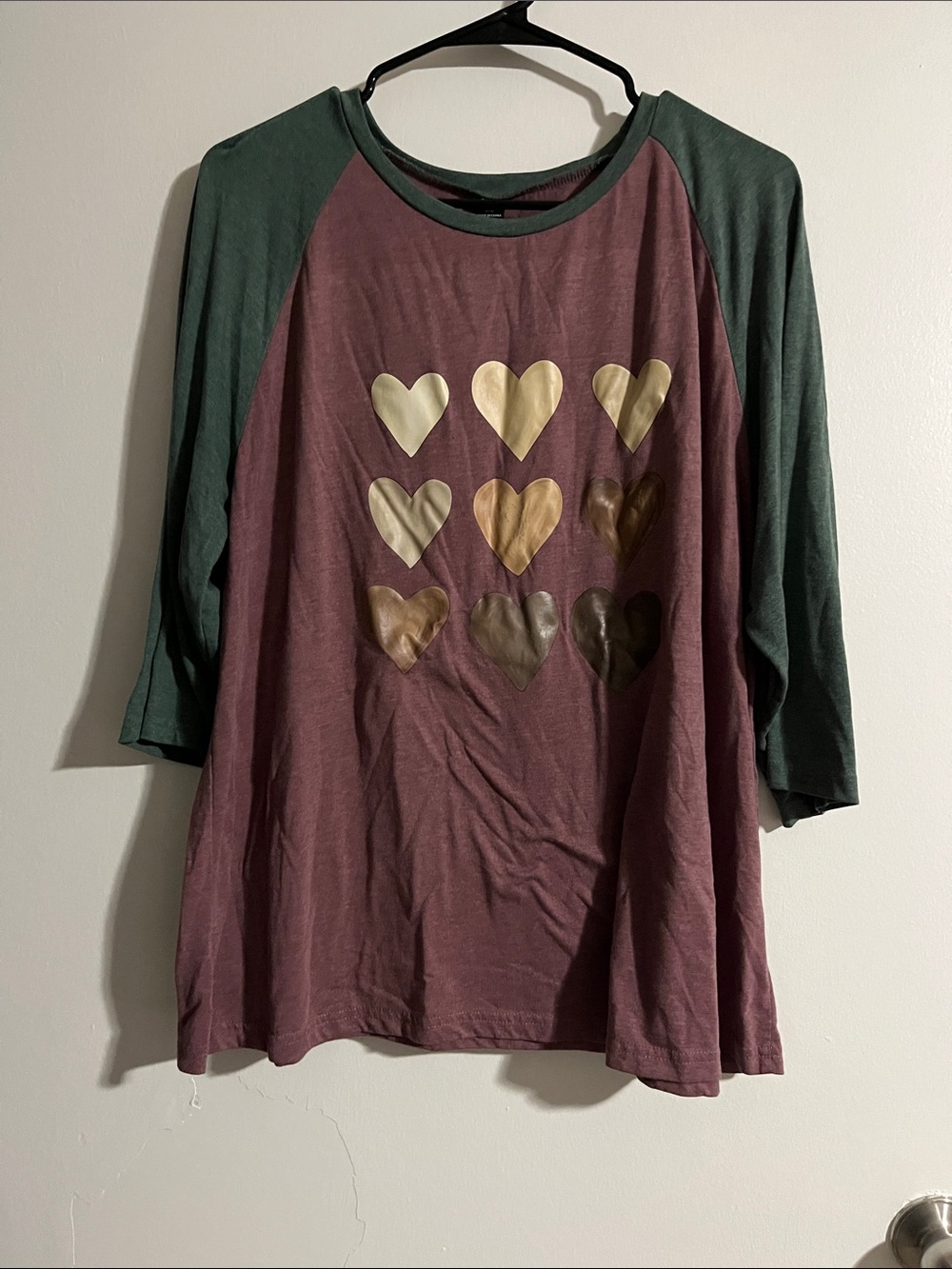 SHEIN Burgundy and Forest Green Raglan Long Sleeve Tee with Gold Hearts